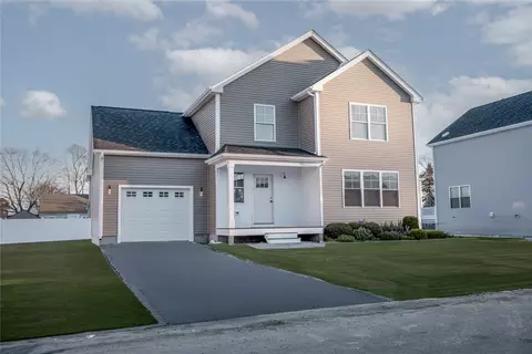 49 Recess Ln, Warwick, RI 02889