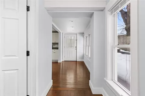 Entry Way - 32 Pilgrim Ave, Coventry, RI 02816 photo 3 of 8