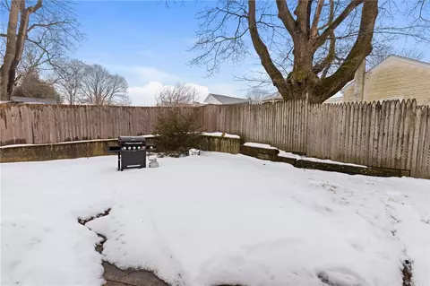 Exterior - 32 Pilgrim Ave, Coventry, RI 02816 photo 3 of 4