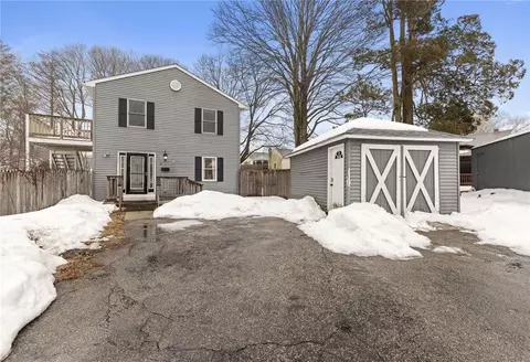 32 Pilgrim Ave, Coventry, RI 02816