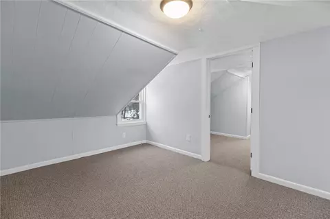 Bedroom - 32 Pilgrim Ave, Coventry, RI 02816 photo 3 of 4