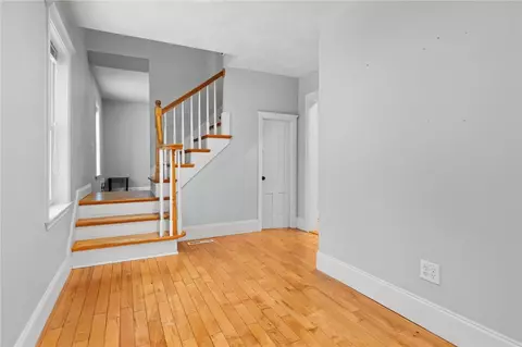 Entry Way - 32 Pilgrim Ave, Coventry, RI 02816 photo 2 of 8