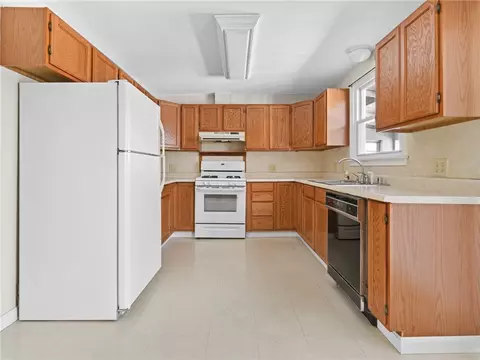 Kitchen - 1082 Hancock St, Fall River, MA 02721 photo 7 of 8
