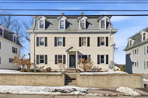 61 School St #1, Lincoln, RI 02865