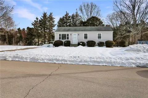 6 Acorn Dr, Westerly, RI 02891