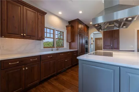 Kitchen - 11 Bucks Trl, Westerly, RI 02891 photo 3 of 4