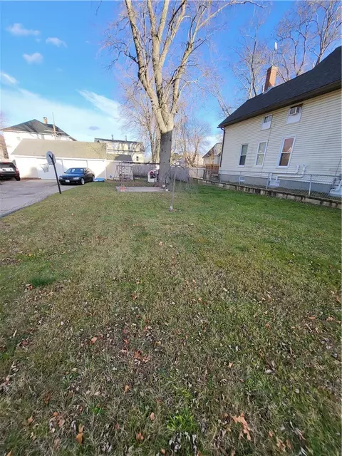 Exterior - 123 4th Ave, Woonsocket, RI 02895 photo 5 of 5