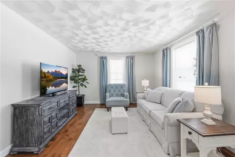 175 Pettaconsett Ave, Warwick, RI 02888 photo 9