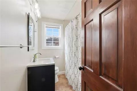 175 Pettaconsett Ave, Warwick, RI 02888 photo 19