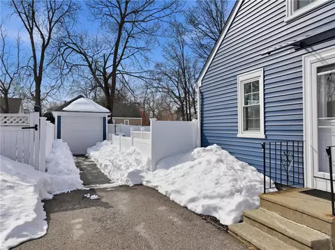 175 Pettaconsett Ave, Warwick, RI 02888 photo 6