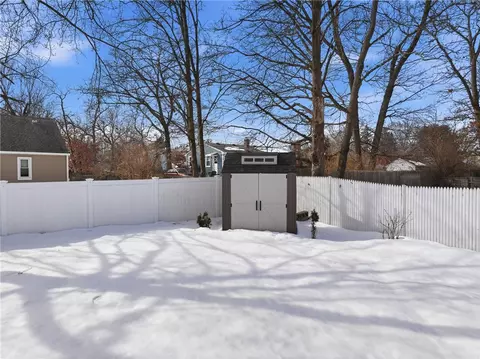 175 Pettaconsett Ave, Warwick, RI 02888 photo 28