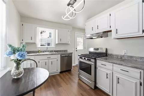 175 Pettaconsett Ave, Warwick, RI 02888 photo 12