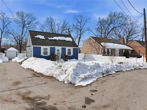 175 Pettaconsett Ave, Warwick, RI 02888 photo 3