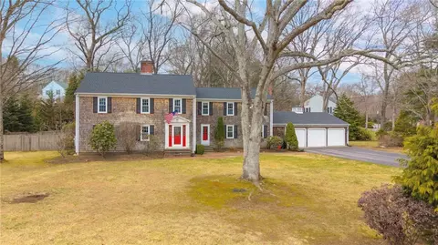 90 Bow St, East Greenwich, RI 02818