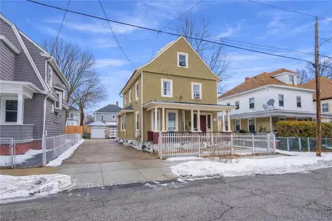 227 Sackett St, Providence, RI 02907
