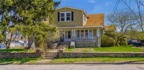 87 Kermit St, Woonsocket, RI 02895