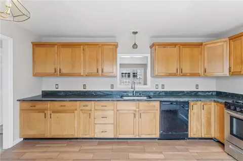 281 Swan St #A, Providence, RI 02905