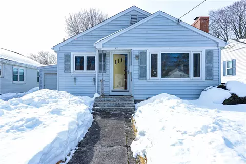 77 Gardiner Ave, East Providence, RI 02914