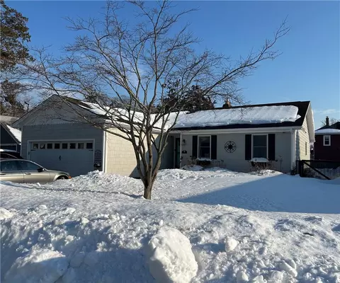 9 Mystic Ave, Riverside, RI 02915