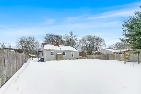 Exterior - 205 Payton Ave, Warwick, RI 02889 photo 8 of 9