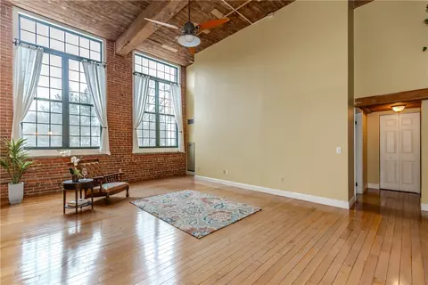 15 Higgins St #311, Smithfield, RI 02917