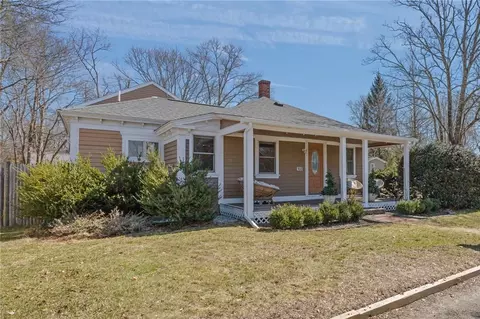 168 Washington Rd, Barrington, RI 02806