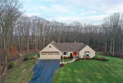 244 Beechwood Dr, Cranston, RI 02921