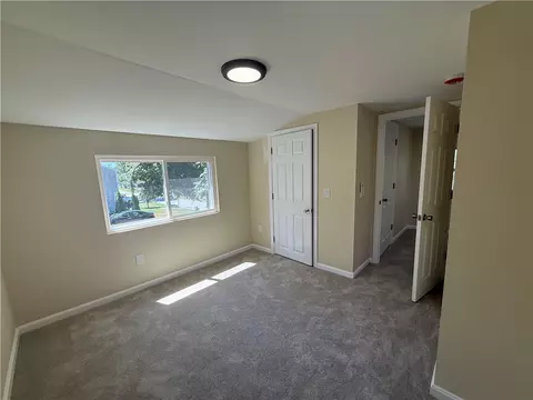 Bedroom - 64 Ormsby Ave, Warwick, RI 02886 photo 3 of 5
