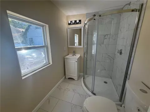 Bath - 64 Ormsby Ave, Warwick, RI 02886 photo 2 of 2