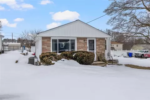 20 John St, North Providence, RI 02904