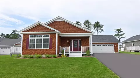 654 S Shore Village Blvd #E1H, South Kingstown, RI 02879