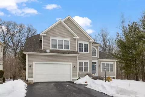 15 Susan Dr, Cumberland, RI 02864