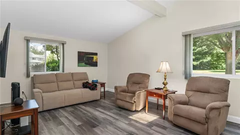 Living - 993 Williamsburg Cir, Warwick, RI 02886 photo 4 of 4