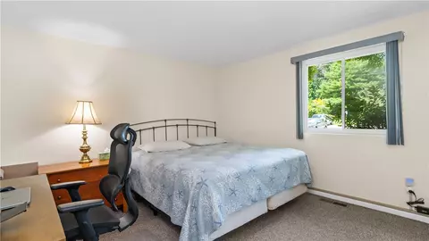 Bedroom - 993 Williamsburg Cir, Warwick, RI 02886 photo 1 of 1