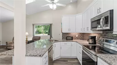Kitchen - 993 Williamsburg Cir, Warwick, RI 02886 photo 4 of 4