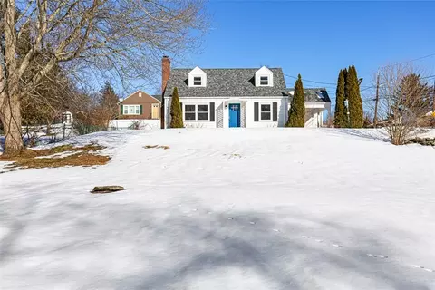 26 Country Hill Rd, Cumberland, RI 02864