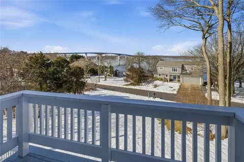 174 Seaside Dr, Jamestown, RI 02835