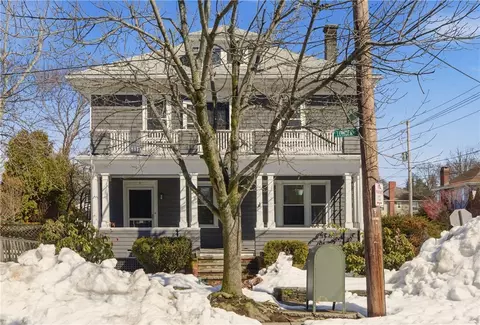 5 Lowden St, Pawtucket, RI 02860