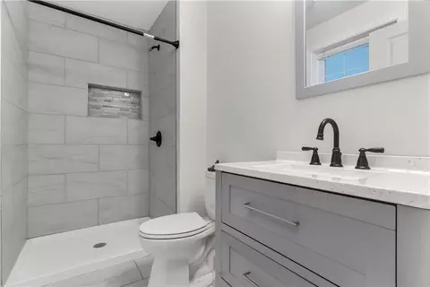 Bath - 40 Burnside Ave, Woonsocket, RI 02895 photo 4 of 6