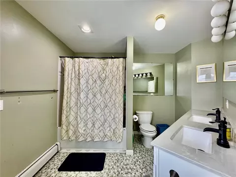 Bath - 25 Coachman Pike, Ledyard, CT 06339 photo 3 of 5