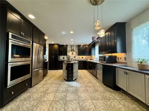 Kitchen - 25 Coachman Pike, Ledyard, CT 06339 photo 6 of 6
