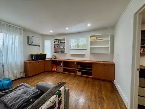 Living - 25 Coachman Pike, Ledyard, CT 06339 photo 3 of 3