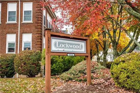 3524 W Shore Rd #215, Warwick, RI 02886