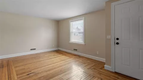 Living - 6 Seneca St, Warwick, RI 02886 photo 3 of 4