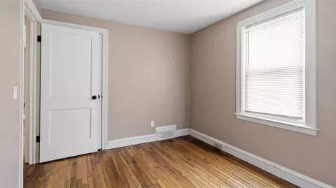 Bedroom - 6 Seneca St, Warwick, RI 02886 photo 4 of 5