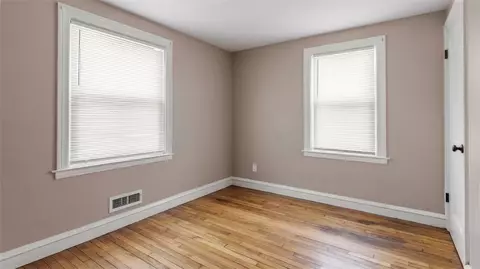 Bedroom - 6 Seneca St, Warwick, RI 02886 photo 2 of 5