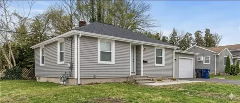 Exterior - 6 Seneca St, Warwick, RI 02886 photo 1 of 1