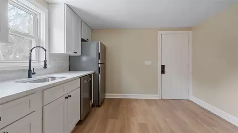 Entry Way - 6 Seneca St, Warwick, RI 02886 photo 1 of 1