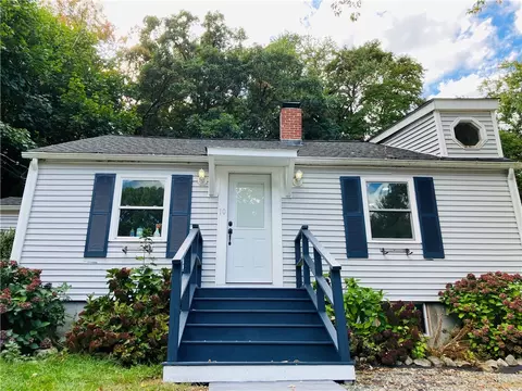 10 Harris Ave, Johnston, RI 02919