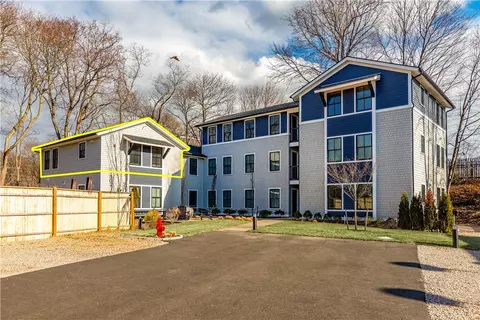 32 Exchange St #204, East Greenwich, RI 02818